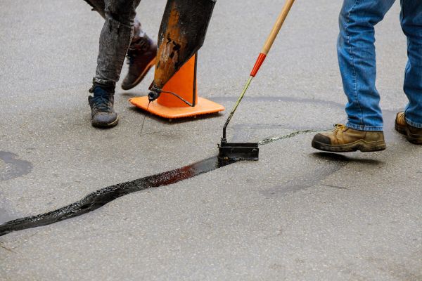 Parking Lot Crack Sealing in Middletown