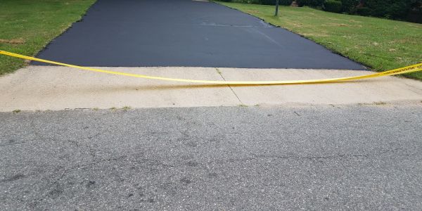 Driveway Sealcoating in Middletown